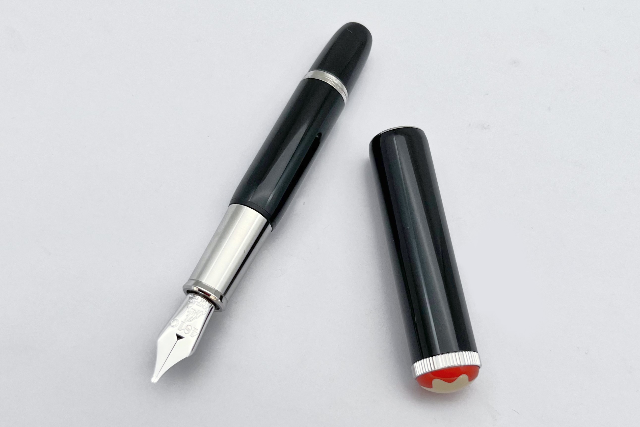 MontblancMB127800SEHeritageRougeEtNoirBabyBlackFP_2